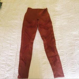 ☆ ALO ULTIMATE HIGH WAISTED LEGGINGS ☆